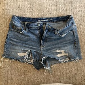 Fringe denim shorts